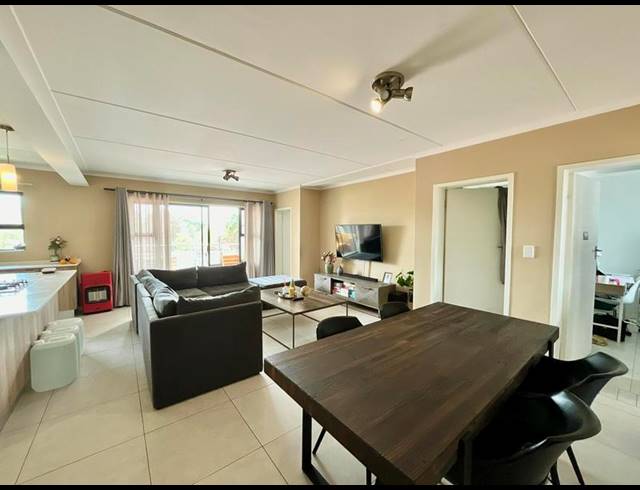 2 BEDROOM APARTMENT FOR SALE IN MODDERFONTEIN